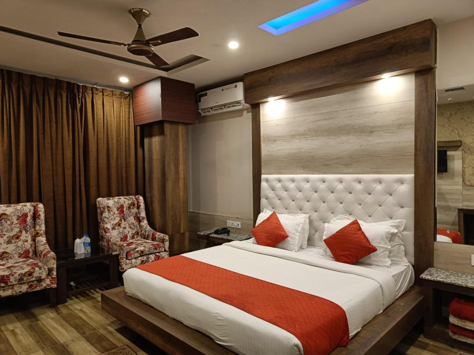 King Castle Mcleodganj-Centrally Heated And Air Cooled- Near Mall Road - Free Parking Dharamshala Exterior photo